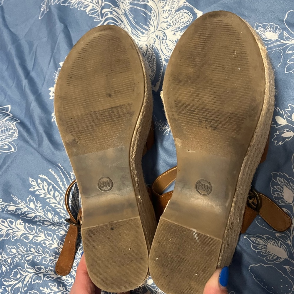 Sandals - Picture 3 of 4